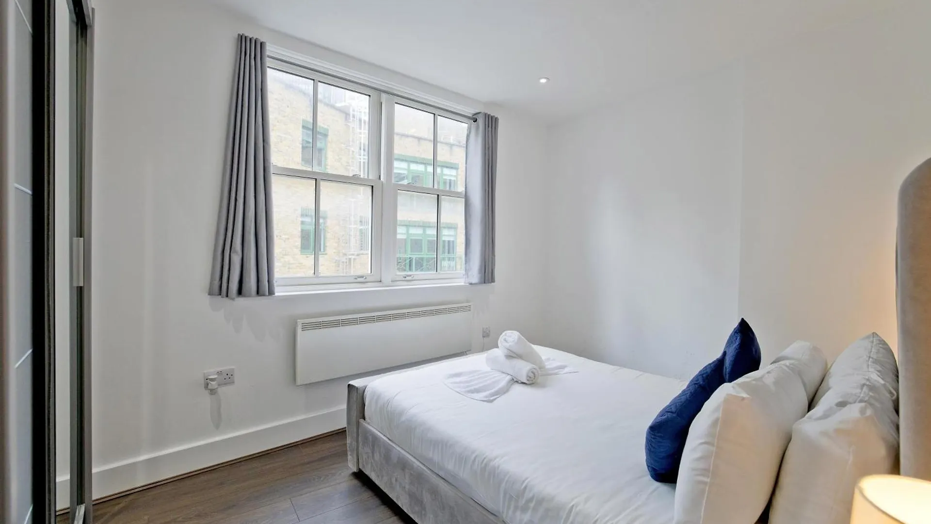 Imperial Liverpool Street Apartments Londyn