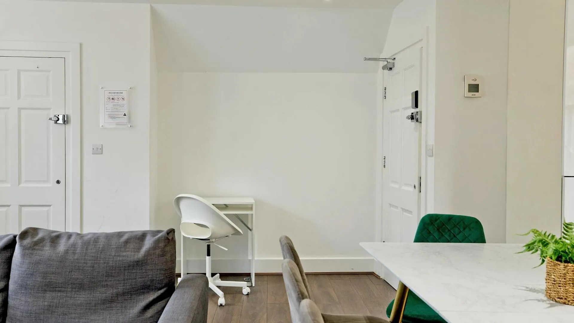 Imperial Liverpool Street Apartments Londyn