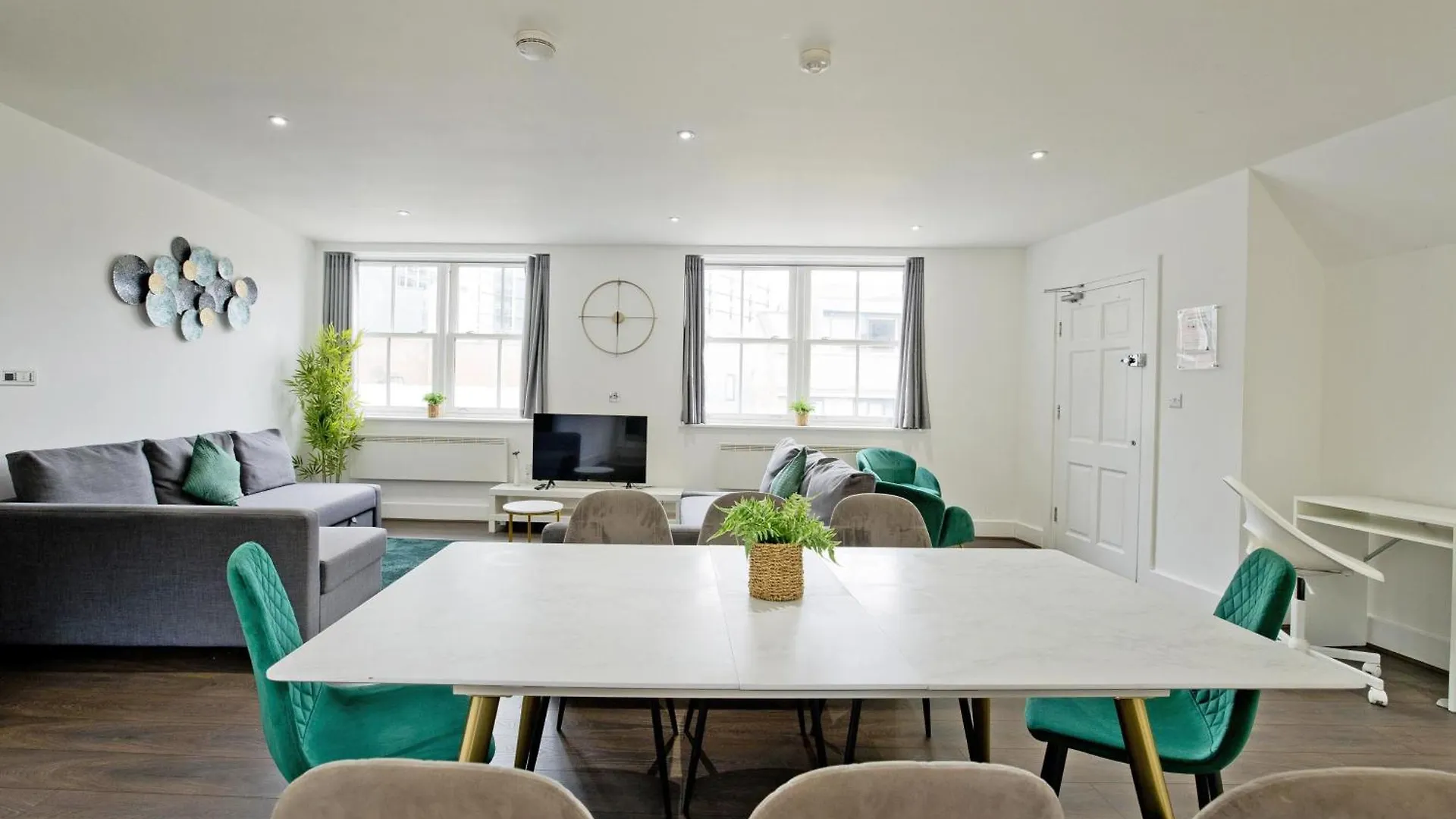 Imperial Liverpool Street Apartments Londyn