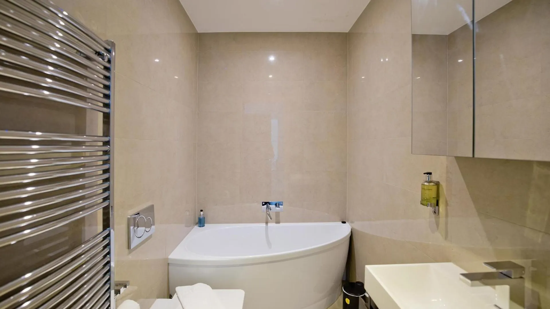 Imperial Liverpool Street Apartments Londyn