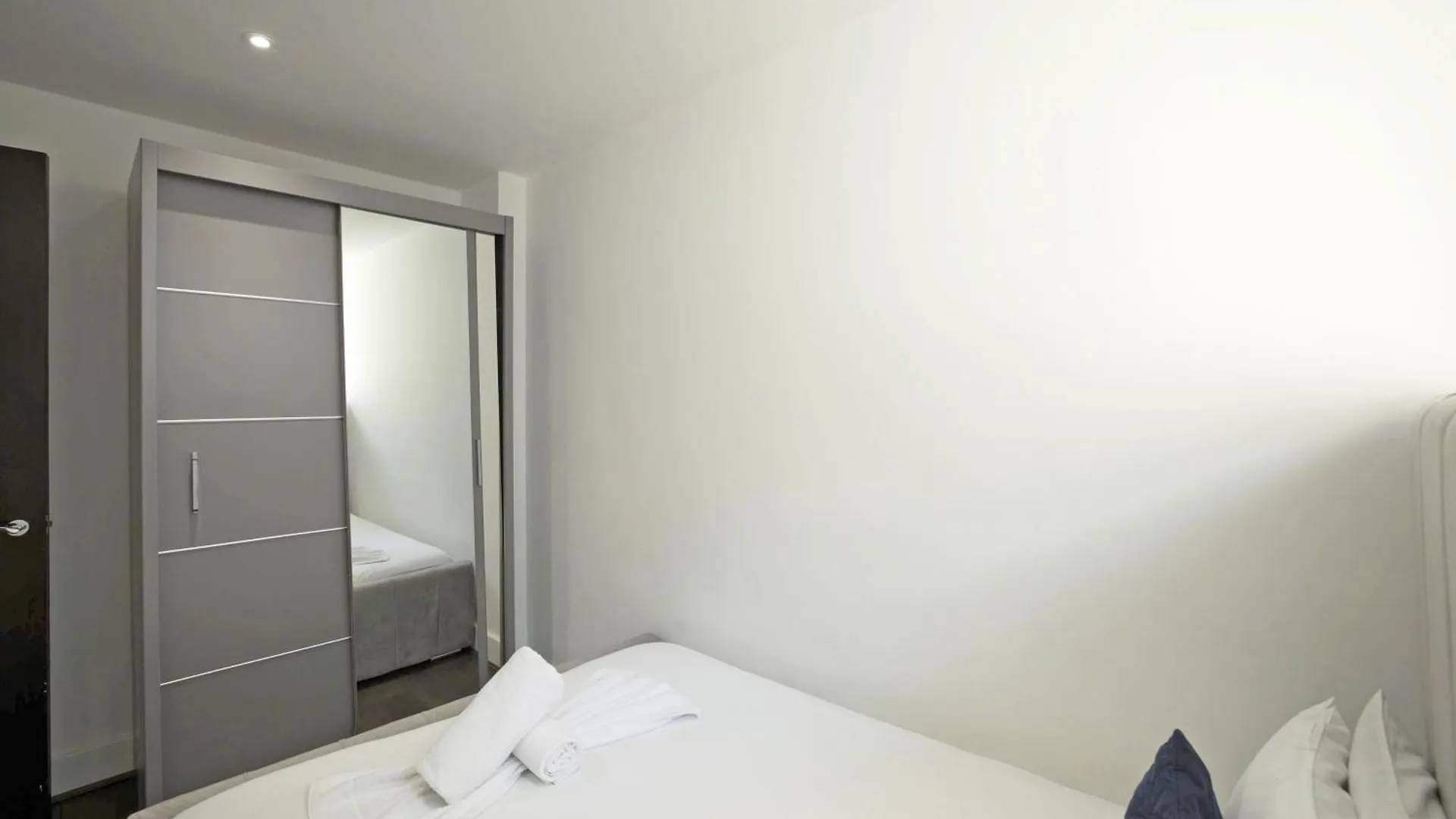 Imperial Liverpool Street Apartments Londyn