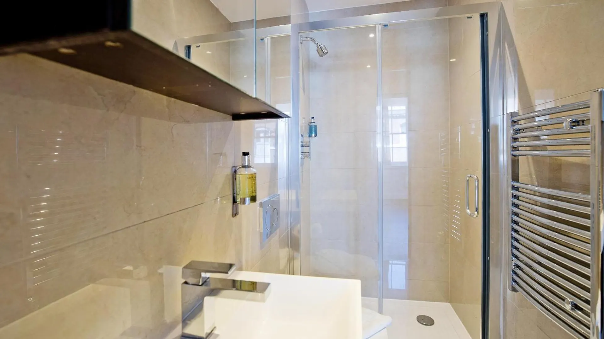 Imperial Liverpool Street Apartments Londyn