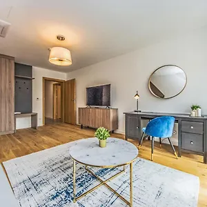  Apartament Bh Properties, Teatr Wybrzeże Polska