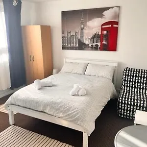 Beautiful Close To Brick Lane Privatunterkunft