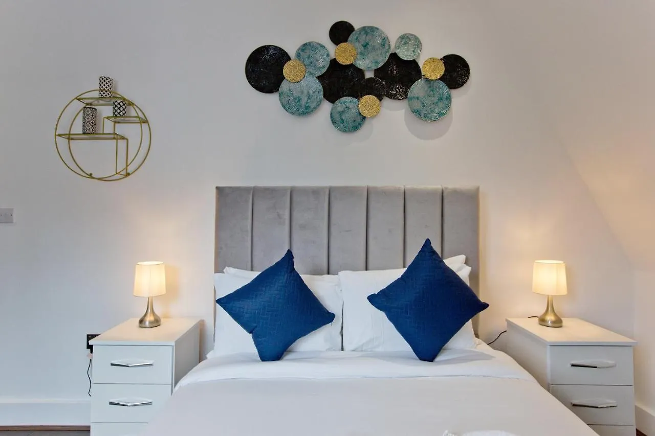 Imperial Liverpool Street Apartments Londra