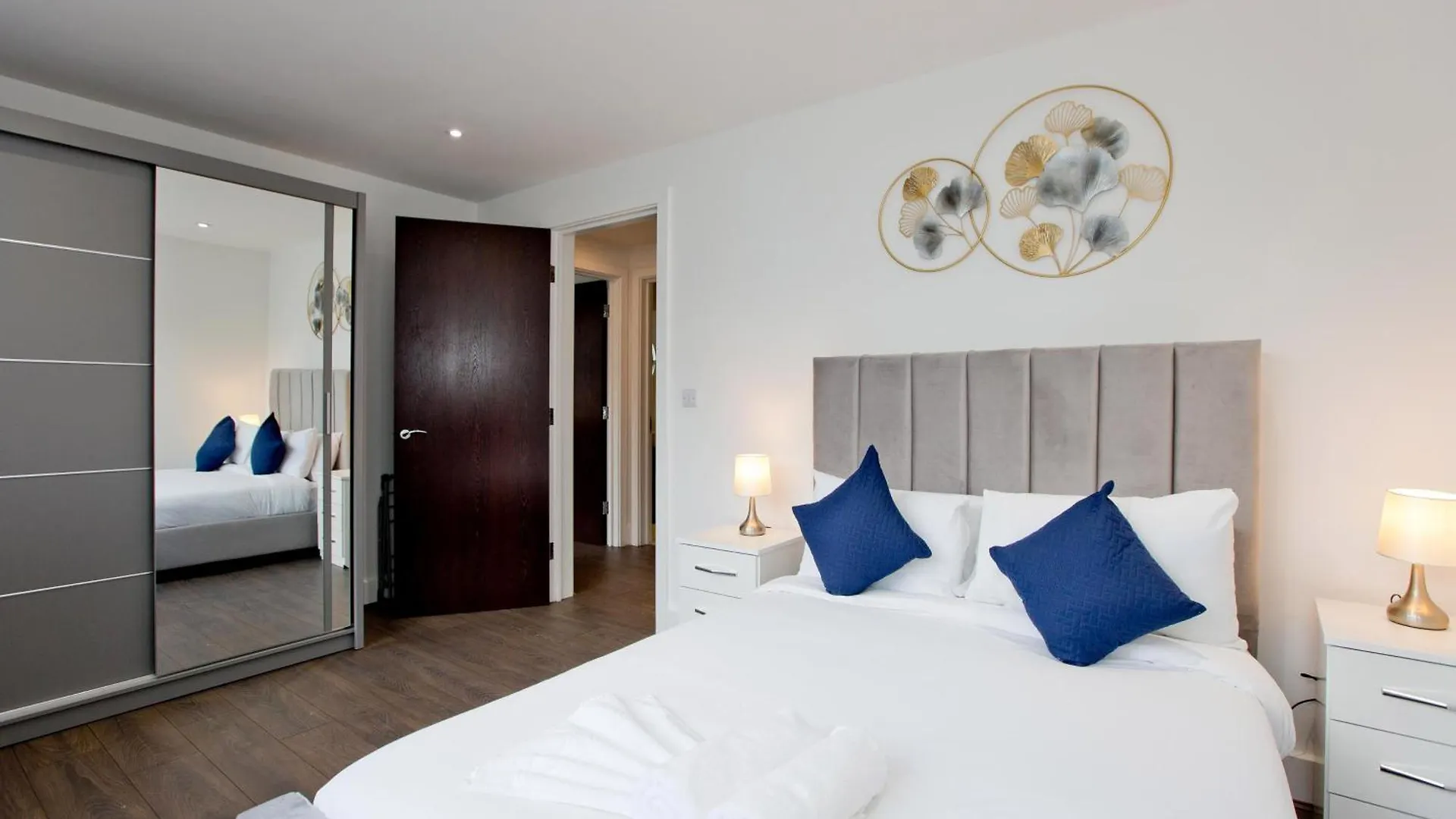 Imperial Liverpool Street Apartments Londra