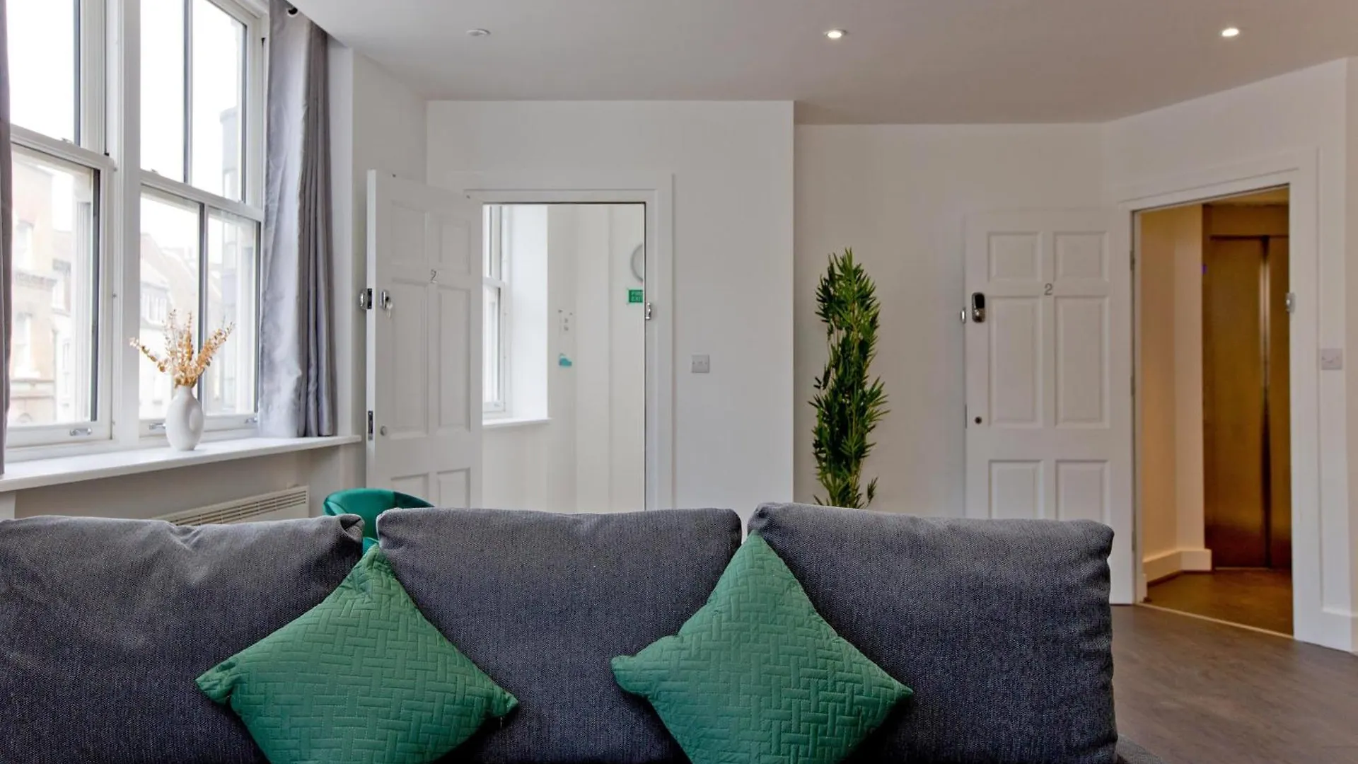 Imperial Liverpool Street Apartments Londra Birleşik Krallık