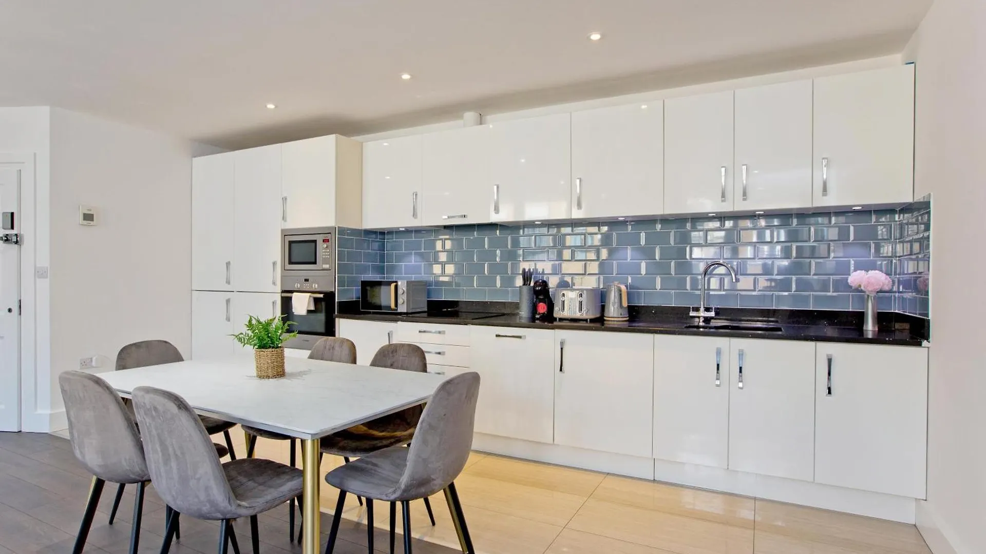 Imperial Liverpool Street Apartments Londra
