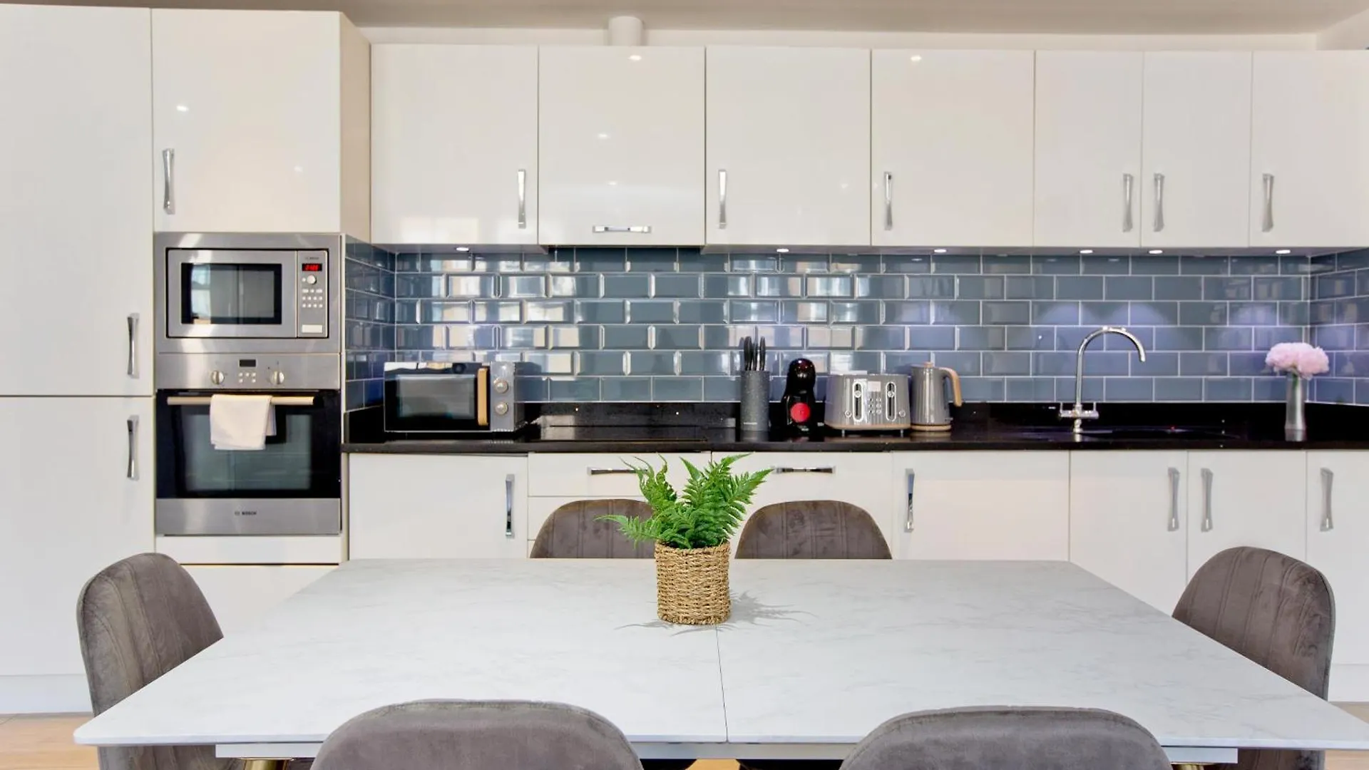 Imperial Liverpool Street Apartments Londra