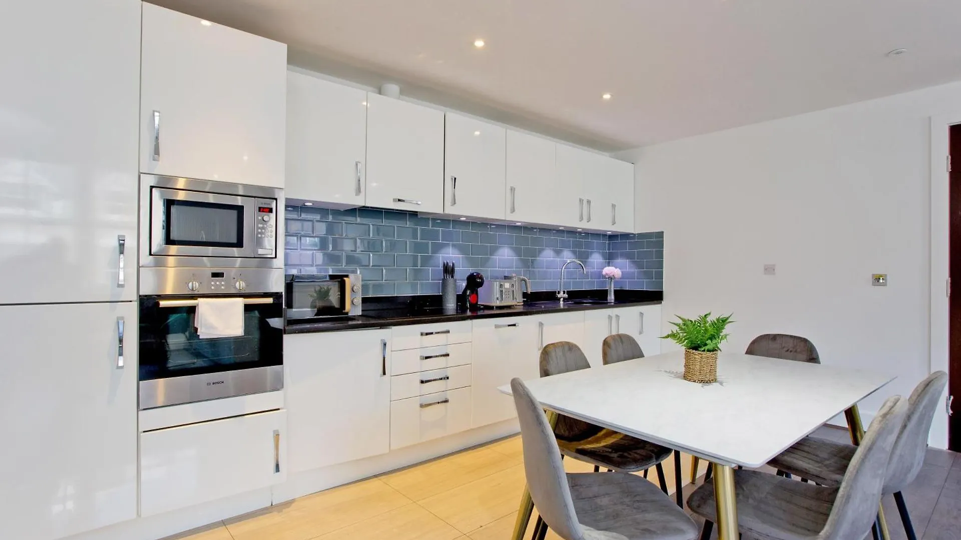 Imperial Liverpool Street Apartments Londra 0*,  Birleşik Krallık