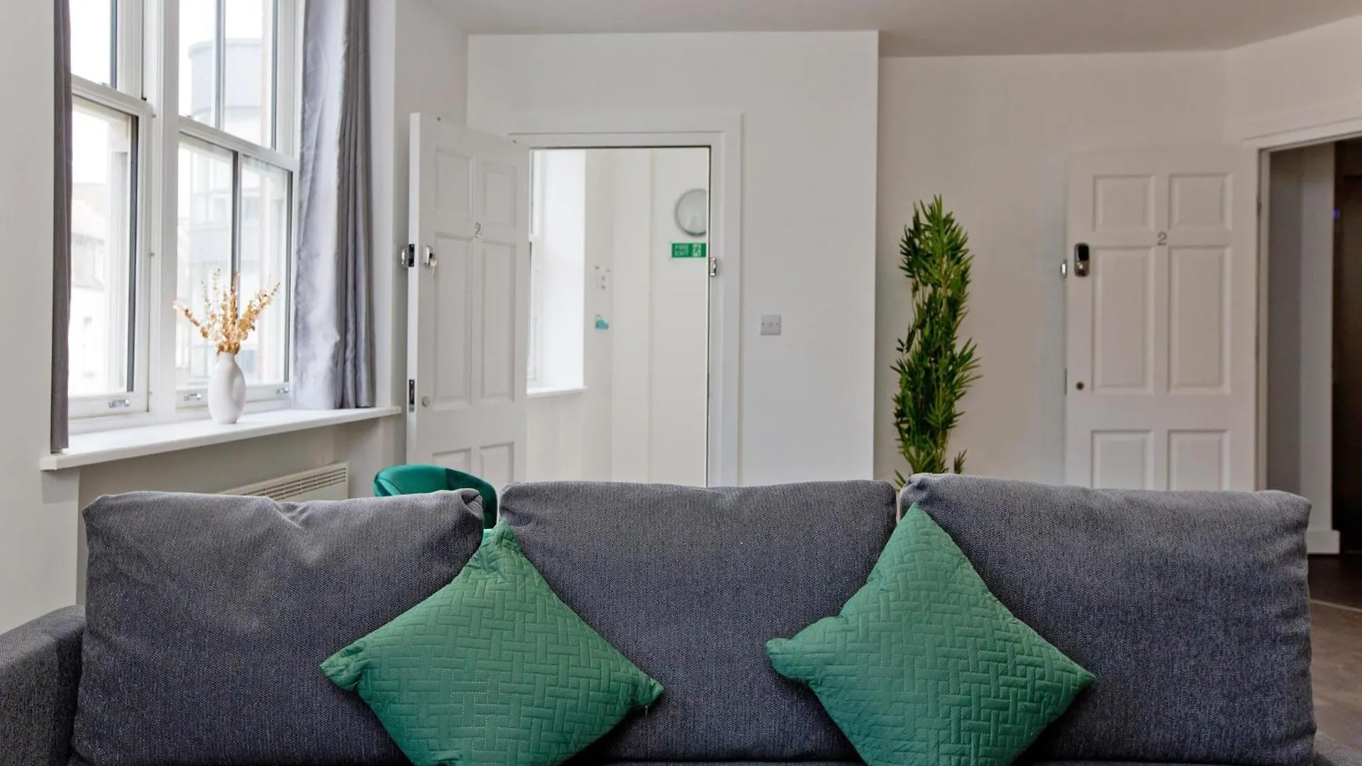 Imperial Liverpool Street Apartments Londra