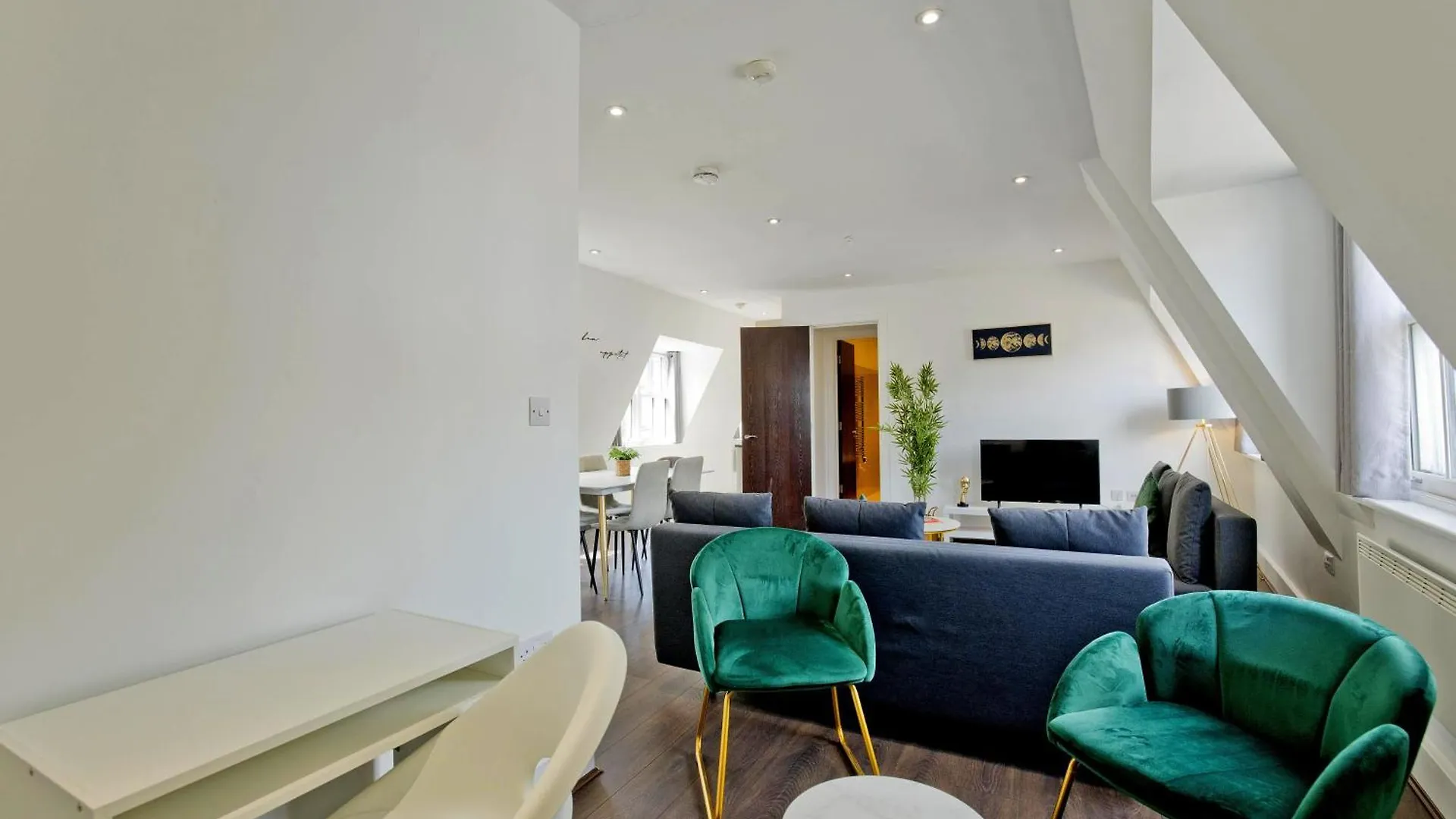 Imperial Liverpool Street Apartments Londra