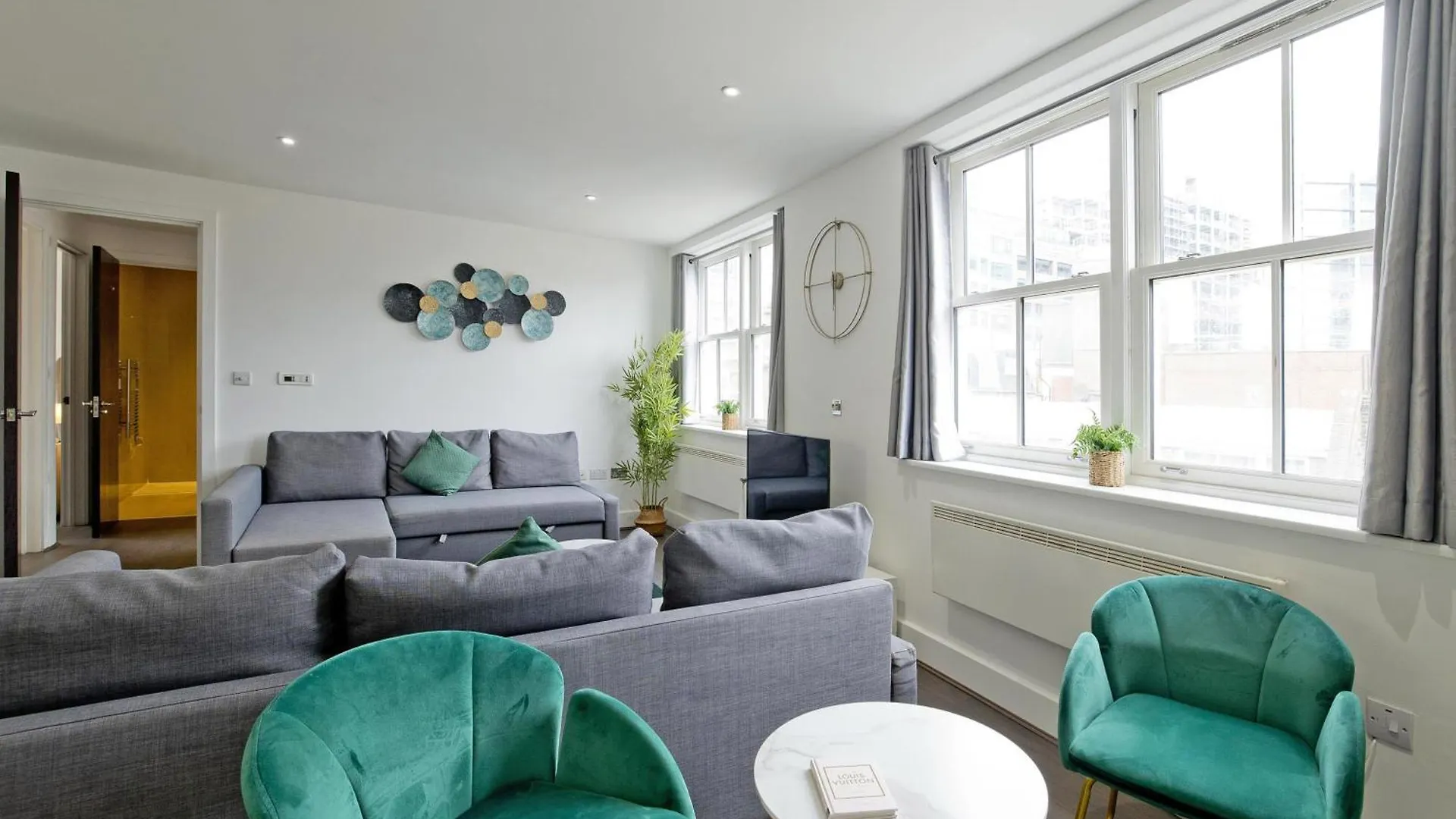 Imperial Liverpool Street Apartments Londra
