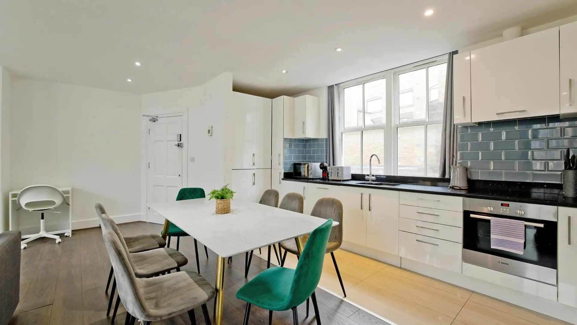 Imperial Liverpool Street Apartments Londra