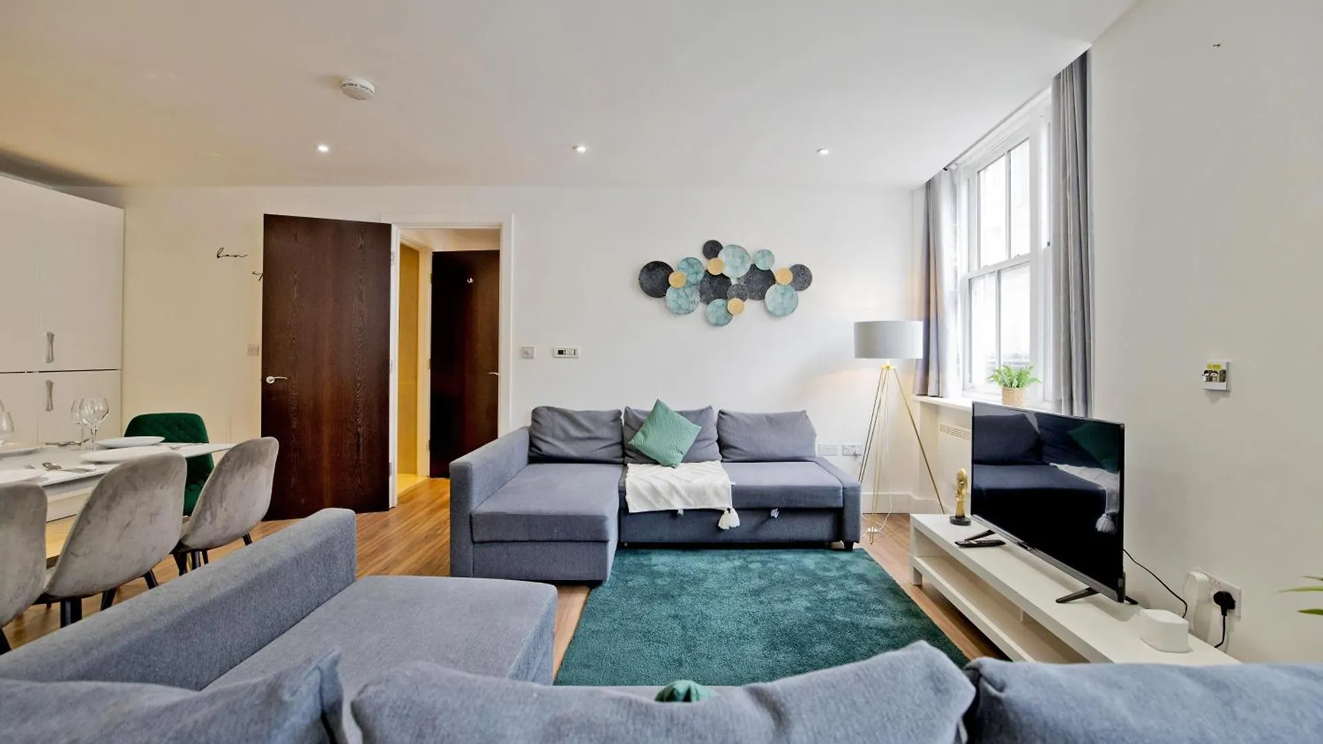 Imperial Liverpool Street Apartments Londra
