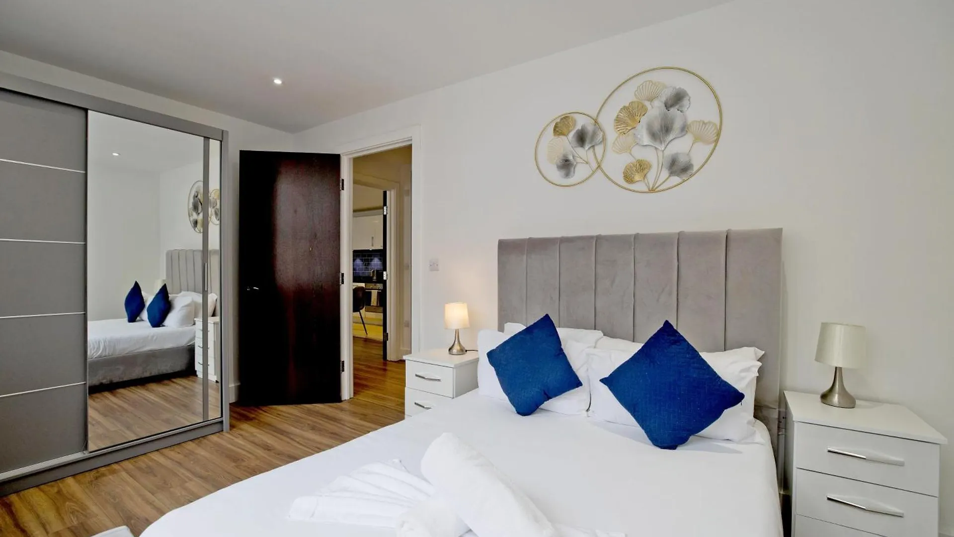 Imperial Liverpool Street Apartments Londra